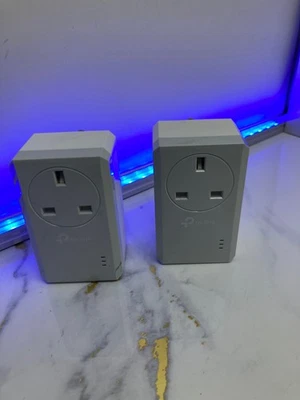2 x TP-Link TL-PA4010P Powerline Adapters Homeplugs AV600  BT, Sky, Virgin, EE - Image 1 of 2