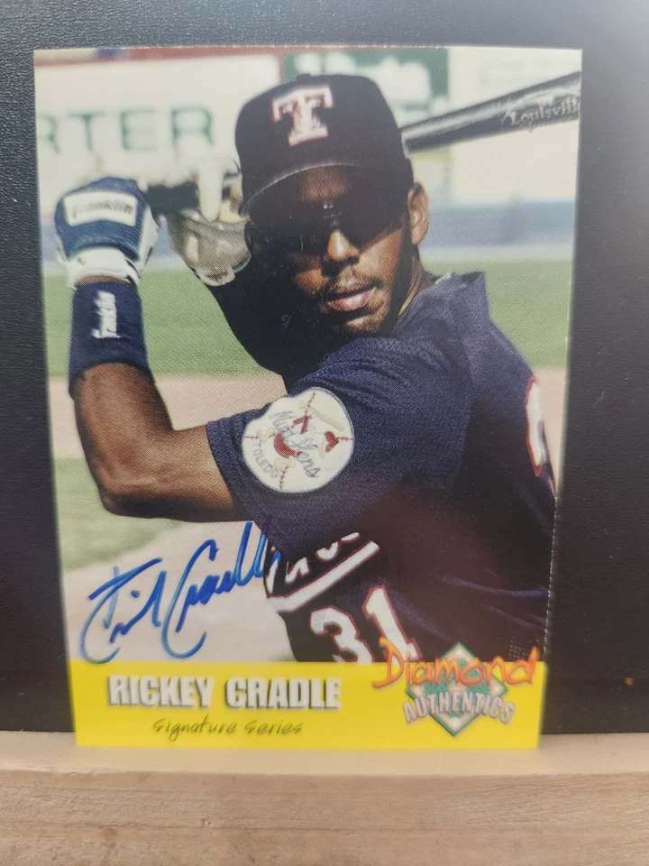 Rickey Cradle Diamond Authentics Autographed Card #1131/3250 - Image 1 of 2