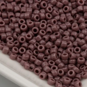 Toho Seed Beads 8/0 Purple Opaque 15g #52 10642159 - Picture 1 of 1
