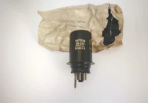 NOS KLYSTRON ELECTRON TUBE * RK6037 / QK243 (Mfr RAYTHEON) 6037 - Picture 1 of 1