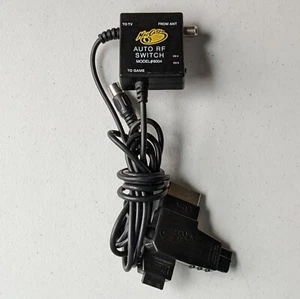 MadCatz Auto RF Switch Model#6004 PlayStation PS1/PS2/N64/Nintendo GameCube/XBOX - Picture 1 of 2