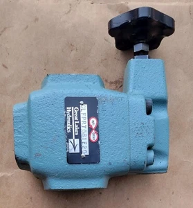 Nachi R-T06-3-E20 Hydraulic Relief Valve 3.5-21mpa - Picture 1 of 3
