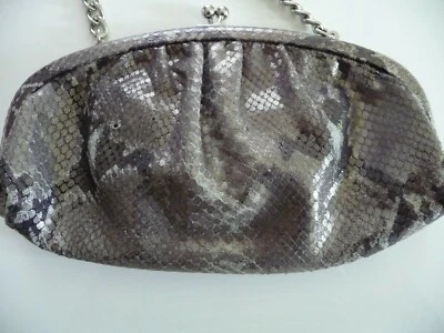 ISABELLA FIORE snake print embossed glittered leather  evening clutch with chain - Изображение 1 из 3