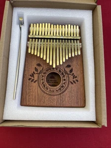 Kalimba Thumb Piano, 17 Keys, New In Box, Case, Thumb Protector, Cleaning Cloth - Picture 1 of 8