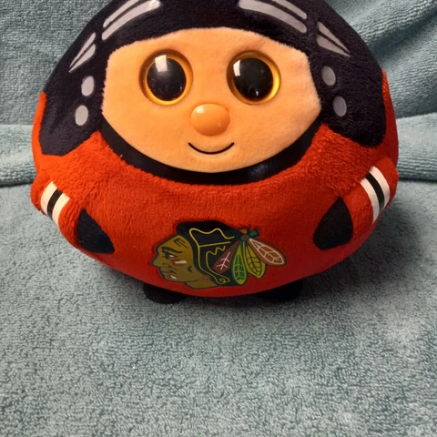 Chicago Blackhawks Plush Ty Beanie Ball NHL 4" Diameter In Great shape Go Hawks Cover