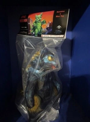 KONATSU & MAX JUGUETE Rey Nergora Dorado Metálico Azul Vinilo Sofubi Figura Modelo Juguete Foto 1 de 3