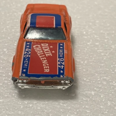 Hot Wheels 1982 diecast 1/64 naranja Dixie Challenger 426 Hemi sin bandera Foto 1 de 4