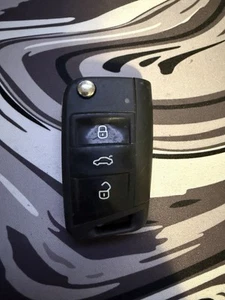 GENUINE VOLKSWAGEN 3 BUTTON REMOTE FLIP KEY FOB POLO GOLF TESTED 5G6 959 752 0 - Picture 1 of 4