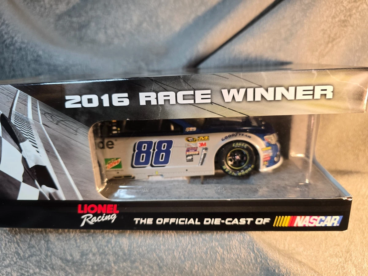 Preços baixos em Dale Earnhardt Jr 1:24 Carros de Corrida de metal