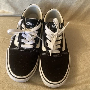 Womens Size 6 Vans Off The Wall Black High Top Shoes - Picture 1 of 7