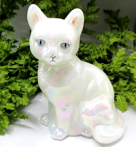 SÜSSE WEISSE FENTON KARNEVAL GLANZ GLAS KATZE FIGUR KÜNSTLER SIGNIERT - Bild 1 von 4