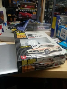 BMW 3.0 CSI turbo II - KIT MODELLO BBURAGO 1/24 METALLO PRESSOFUSO & ALCUNE PARTI IN PLASTICA - Foto 1 di 12