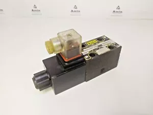 Parker D1VW20BNJP70 X5448 Solenoid Directional control valve - NEW SURPLUS - Picture 1 of 10