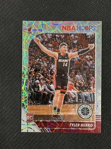 2019-20 Hoops Premium Stock #210 Tyler Herro Prizms Silver Laser Miami Heat - Bild 1 von 2