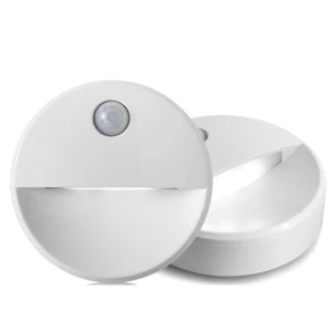 Sensore di movimento PIR LED novità parete soffitto luce notturna armadio - Foto 1 di 15