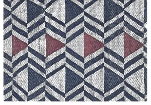POSTCARD, DETAIL FROM A MBUKUSHU BEADED APRON, BOTSWANA. UNICEF - Bild 1 von 2