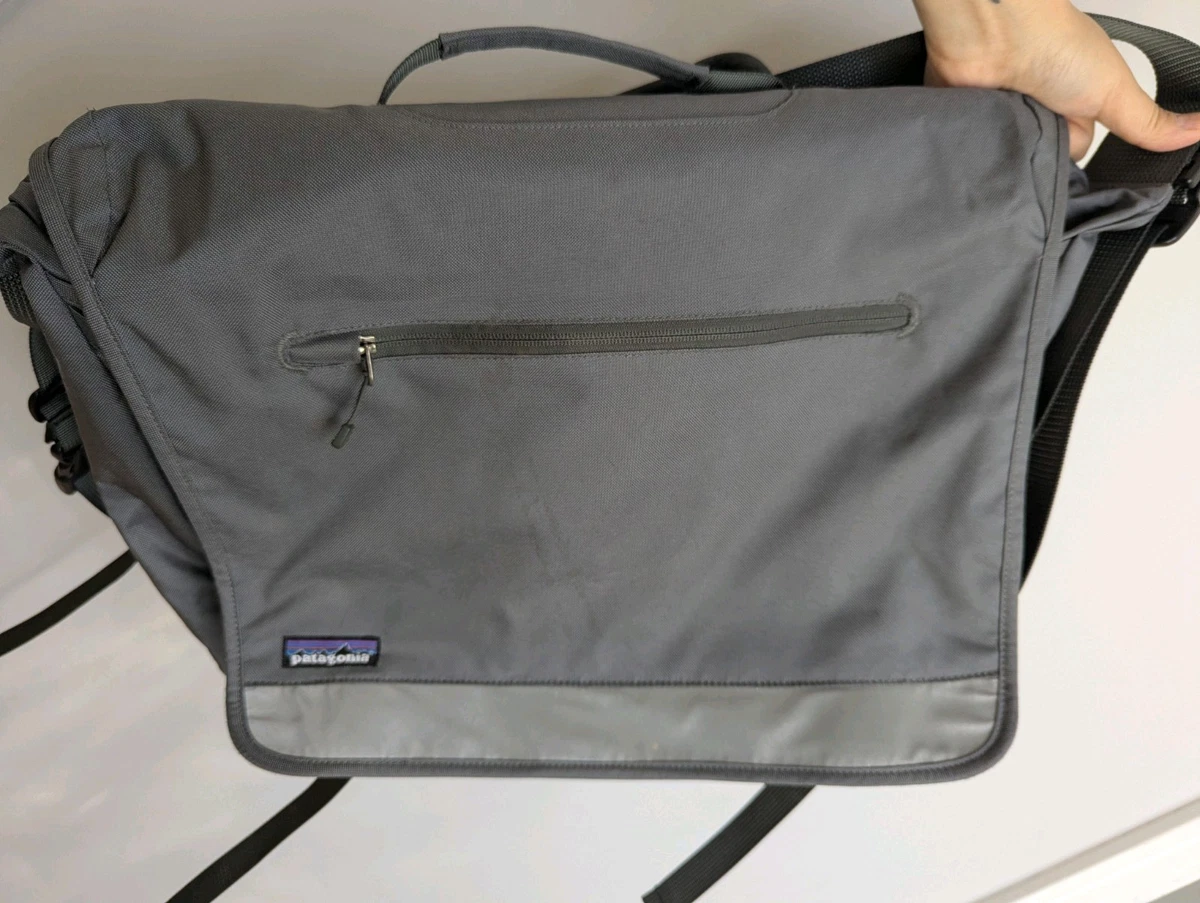バッグ Patagonia Half Mass messenger bag gray Patagonia Half Mass 20L Messenger Bag - Accessories