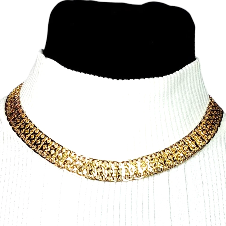Vintage Monet Flat Woven Gold Tone Intricate Chain Choker Collar Necklace 17 in Foto 1 de 1