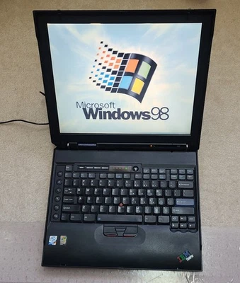 Portátil IBM ThinkPad A31 Windows 98 y XP arranque doble, unidad de disquete, aplicación de puerto serie Foto 1 de 4