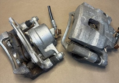 1998 2002 98 02 Toyota Corolla front brake calipers, Bracket And pads 2000 Miles - Image 1 of 4