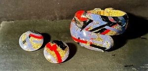 Vintage Lucite Art Deco Mulit-Colored Hinged Bangle Bracelet & Clip-On Earrings - Picture 1 of 18