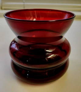 Vintage Royal Ruby Red Anchor Hocking Unusual Vase - 3 3/4" High - Picture 1 of 6
