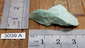 Fuchsit Rohstein Mineralien Lithotherapie Esoterik Sammlung Reiki Roh - Bild 1 von 1