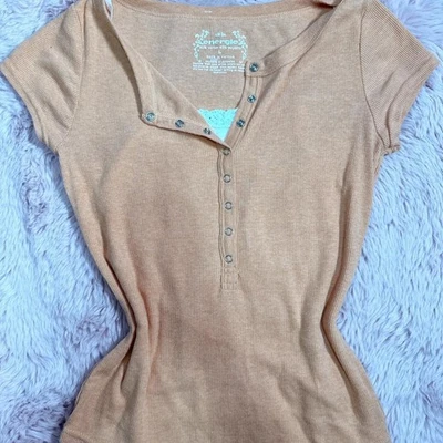 Top henley manga corta naranja melocotón y2k energie con cami  Foto 1 de 4
