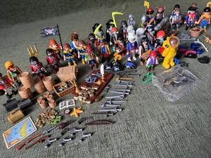 Playmobil Lote 31 Figuras y Algunos Accesorios Piratas Caballeros Armas EM115 - Imagen 1 de 22