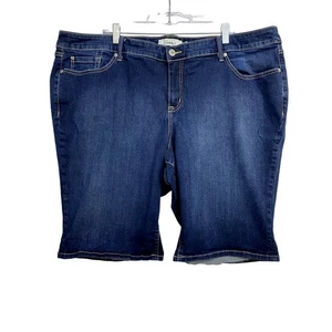 TORRID Women's Denim Jean Shorts Size 26 Actual 46W x 12L Blue Stretch Relaxed - Picture 1 of 9