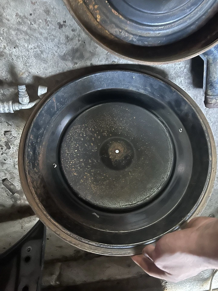 85 86 87 88 CHEVROLET GMC TRUCK 350 OEM AIR CLEANER HOUSING ASSEMBLY USED GOOD - Image 1 of 3