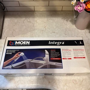 New Moen 87315W Integra Single Handle Pullout Kitchen Faucet - Picture 1 of 8