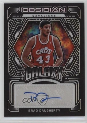 2021-22 Panini Obsidian Galaxy Auto 53/149 Brad Daugherty #GA-BDA Auto Foto 1 de 3