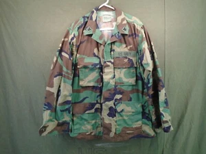 Abrigo Camisa Camuflaje Bosque BDU Marina USN Militar EE. UU. Mediana Regular 1999 20-D - Imagen 1 de 12