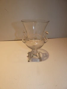 Jarrón estilo trofeo de vidrio transparente vintage - Imagen 1 de 7