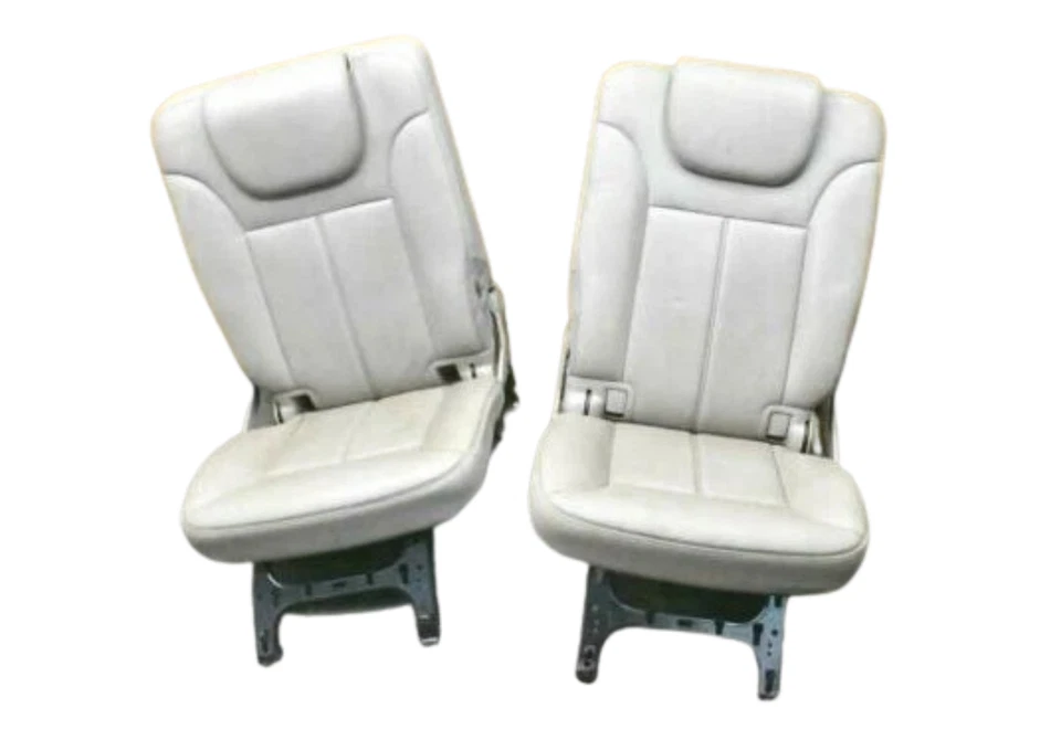 07-12 Conjunto de cojín de asiento trasero izquierdo y derecho Mercedes X164 GL450 tercera fila OEM Foto 1 de 4