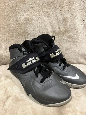 Kid’s Nike LeBron Soldier Shoes Boys Size 7Y Dark Gray #599818-020 Sneakers - Image 1 of 4