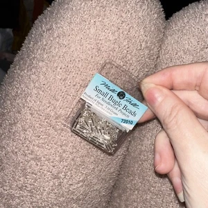 BN Mill Hill Small Bugle Beads 72010 - Picture 1 of 2