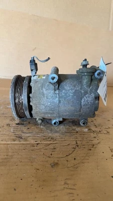 Compresor de aire acondicionado Ford Focus 2012-2013 2,0 L gasolina Foto 1 de 3