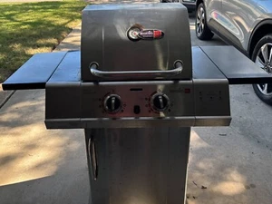 Char-Broil TRU-Infrared 2-Burner Gas Grill. Used in good shape. - Picture 1 of 2