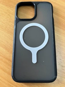 iPhone 13 Pro Max case by black with white trim - Zdjęcie 1 z 2