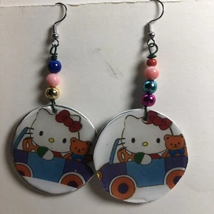 Hello Kitty,earrings, Very Lightweight, Reversable - Picture 1 of 4