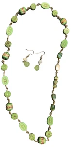 Womens Vintage Handmade 12" drop necklace Green Gold Red Accents with earrings - Picture 1 of 12