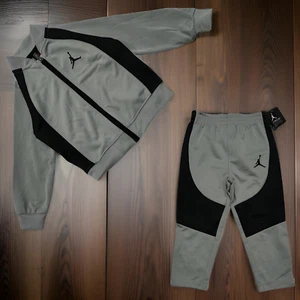 *AIR JORDAN* (WOLF GREY) BOYS TRACKSUITS (2-PIECE SET) - Picture 1 of 7