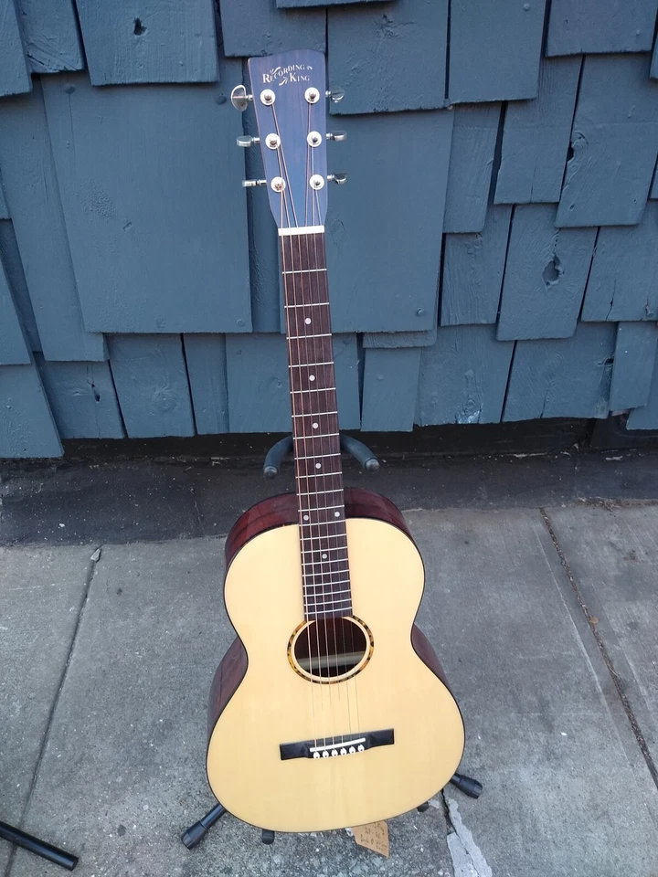 Guitarra acústica de salón Recording King RP-G6 (caja abierta / usada) Foto 1 de 1