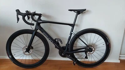 Neuwertiges Rennrad BMC Roadmachine Three Ultegra Di2, 54cm, DT Swiss Felgen - Bild 1 von 4