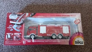 Siku 1/55 Scale 3880 Mercedes-Benz Water Canon Fire Department Truck - Picture 1 of 9