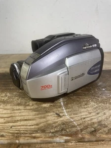 Panasonic PV-L352D videocamera VHS-C videocamera videoregistratore lettore nastro vintage - Foto 1 di 10