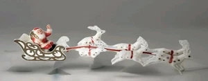 Vintage Weihnachtsmann Schlitten mit Rentier Figur - klassische Weihnachtsdeko - Bild 1 von 7