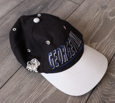 ВИНТАЖНЫЙ 90-Х GEORGETOWN HOYAS БЕЙСБОЛКА КЕПКА ВЫШИТЫЙ РОН ОДИН РАЗМЕР РЕТРО - Изображение 1 из 4